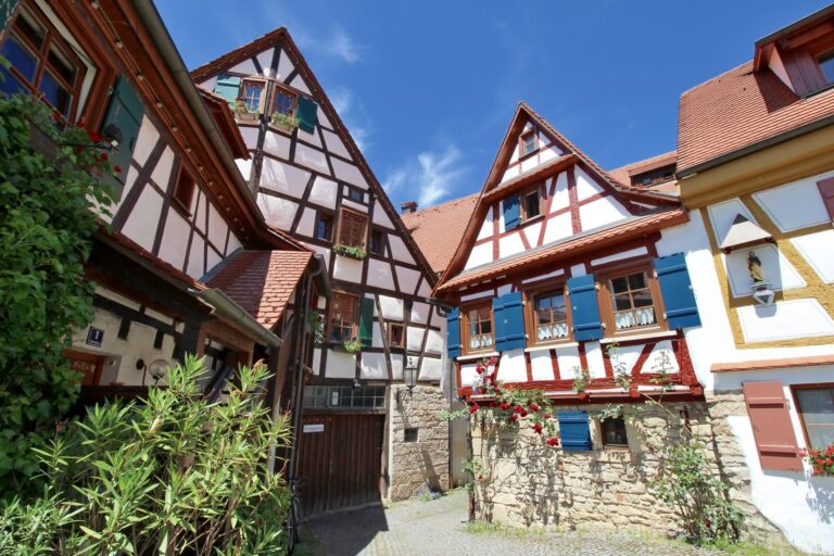Fachwerkhaus auf dem Land: die besten Online-Ratgeber für Kauf und Sanierung